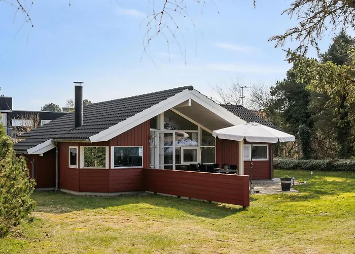 2 Bedroom Stunning In *